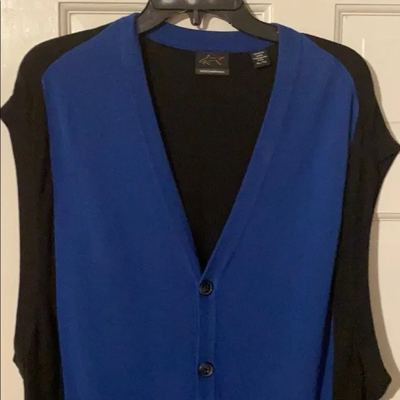 Greg Norman golf sweater vest. - Picture 2 of 6
